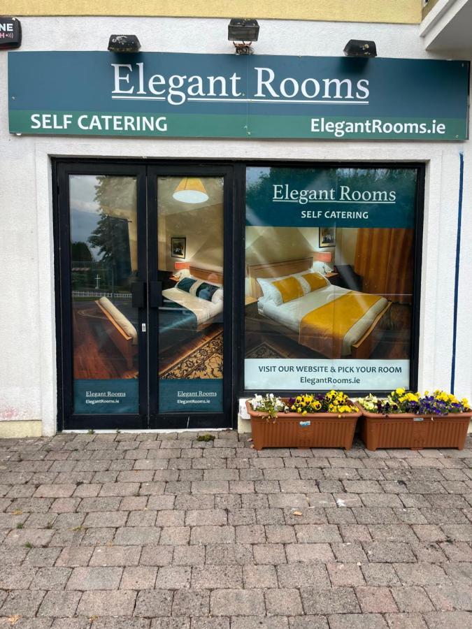 נוק Elegant Rooms And Suites In Knock מראה חיצוני תמונה